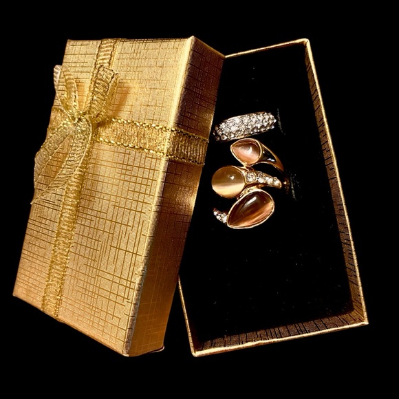 Two Ring Bundle - Picture 8 of 8